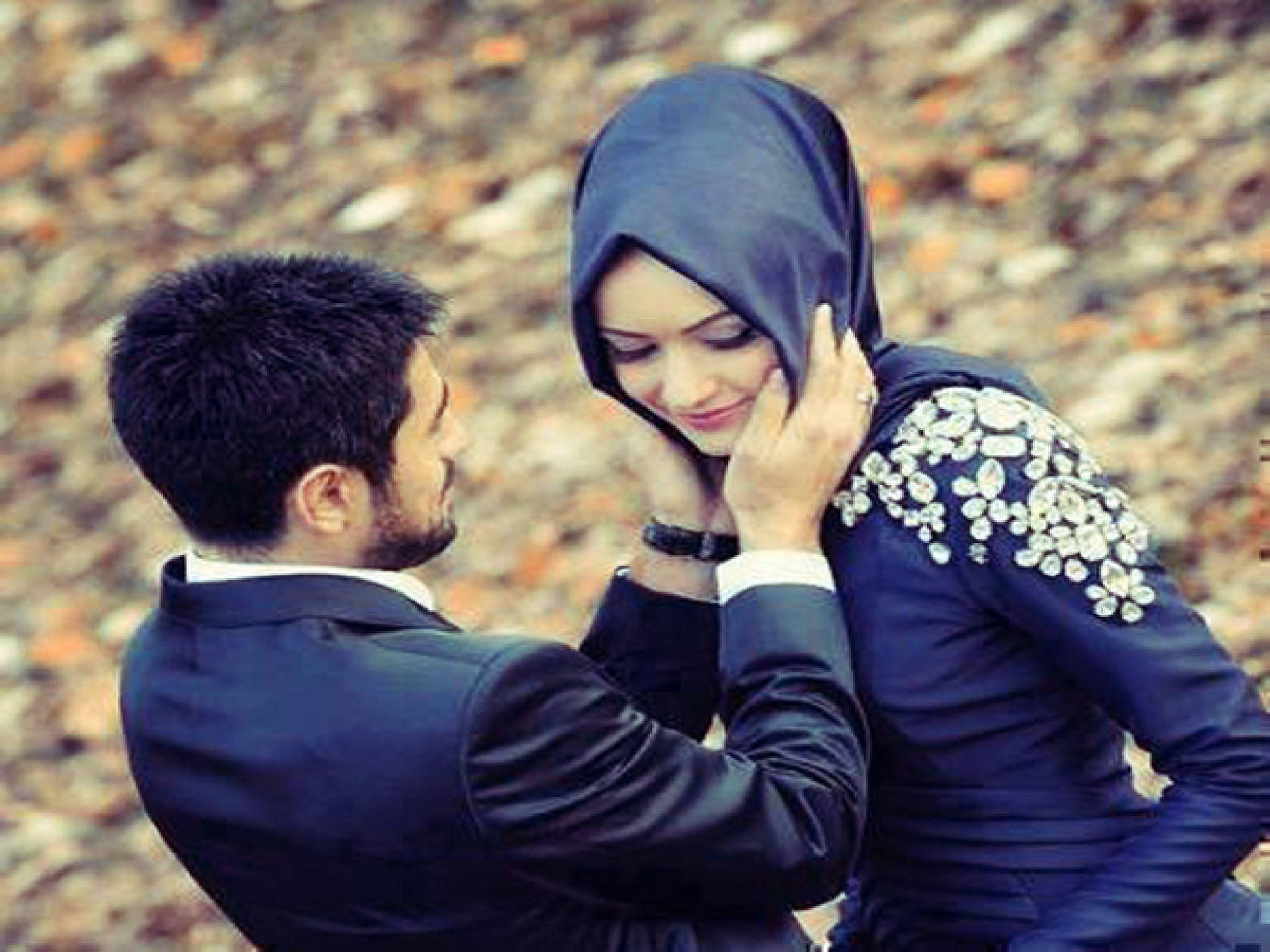 Young And Happy Muslim Couple Background