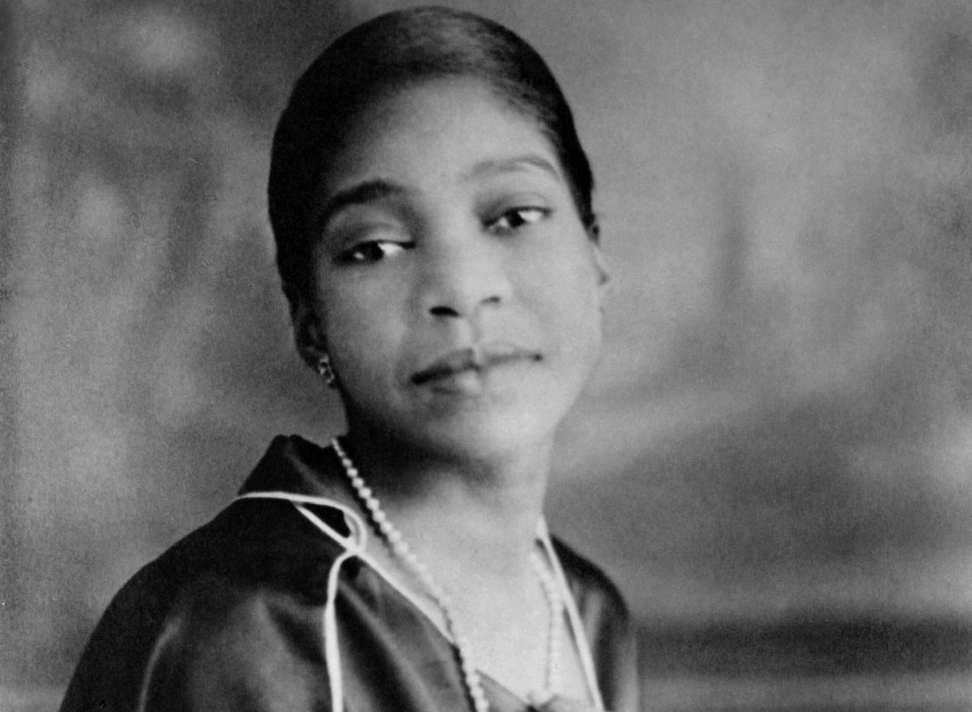 Young Bessie Smith: The Empress Of The Blues Background