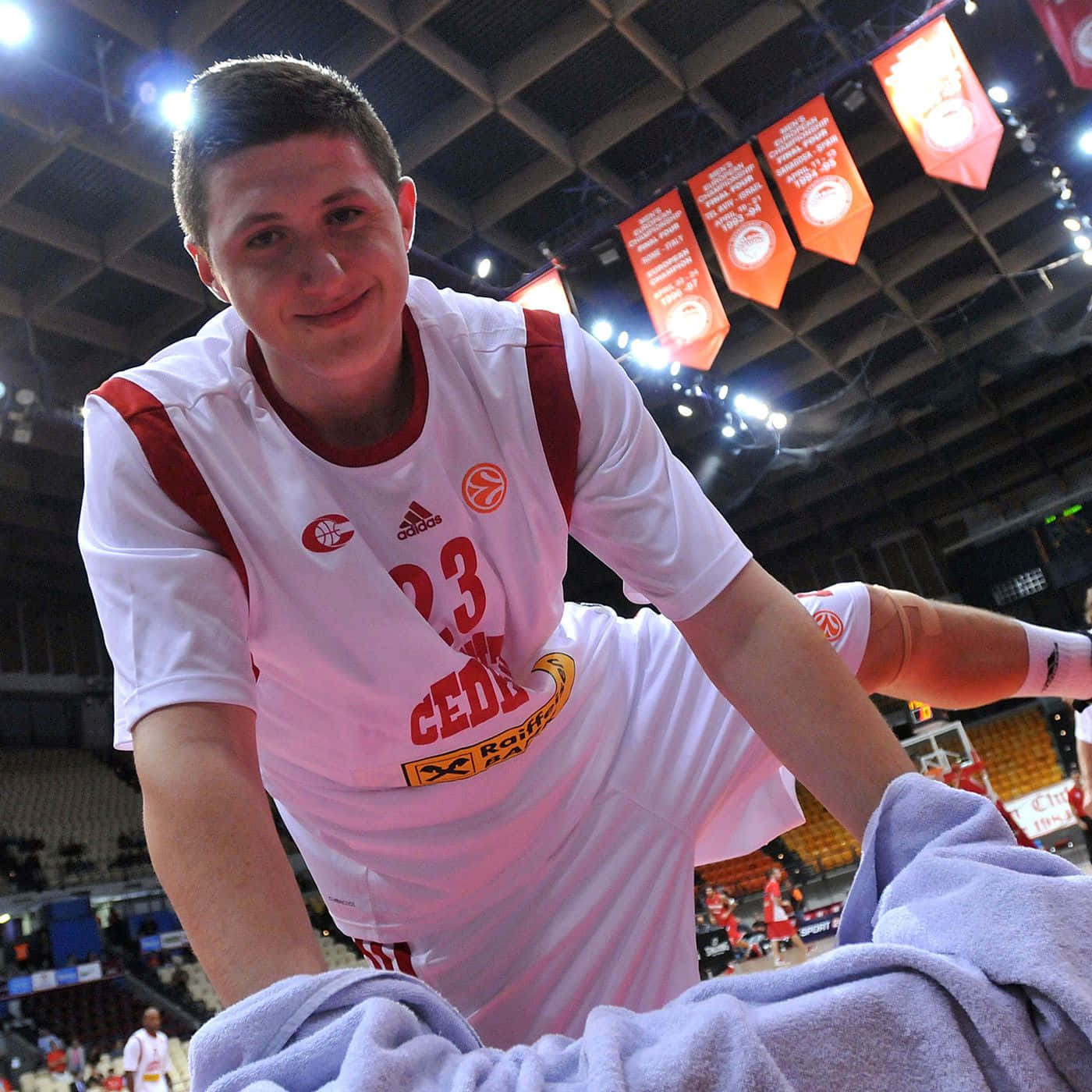 Young Bosnian Professional Basketball Player Jusuf Nurkic Background