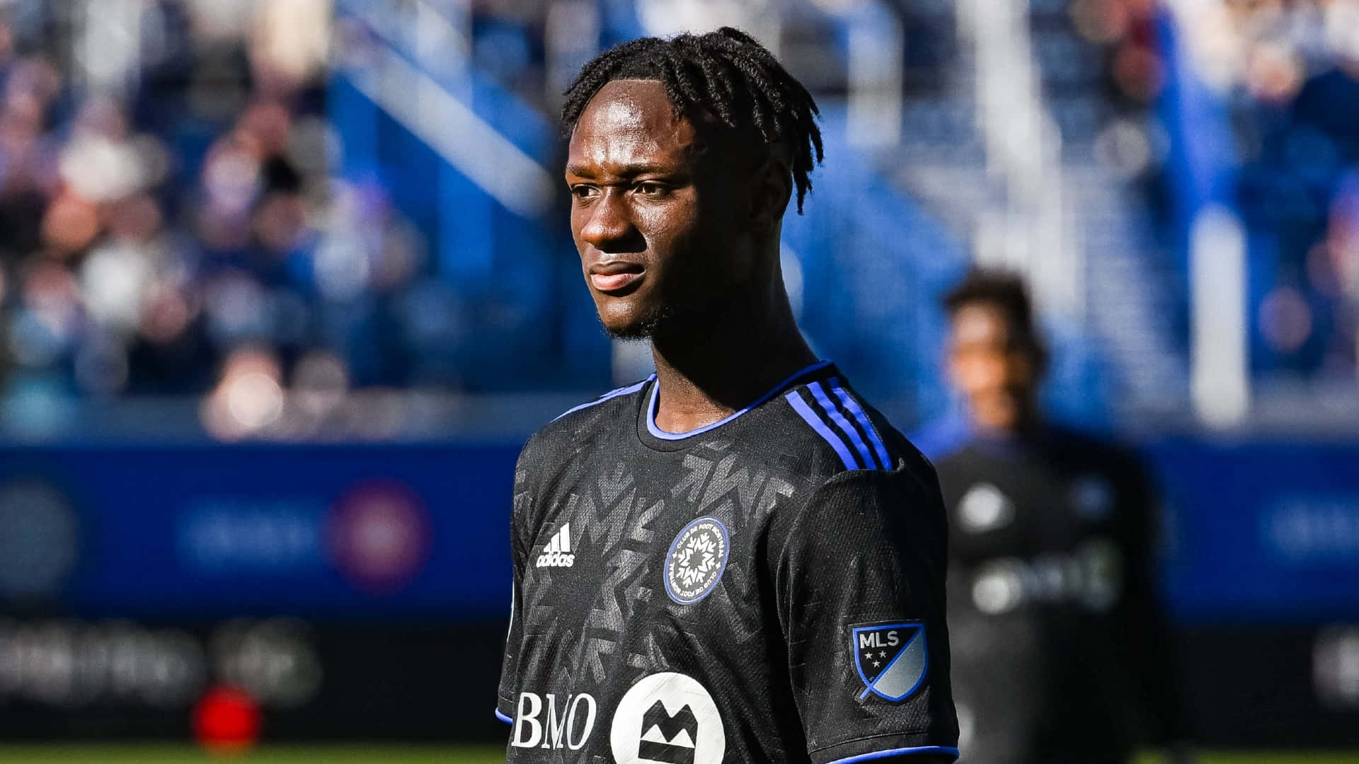 Young Ismaël Koné In Cf Montréal Background