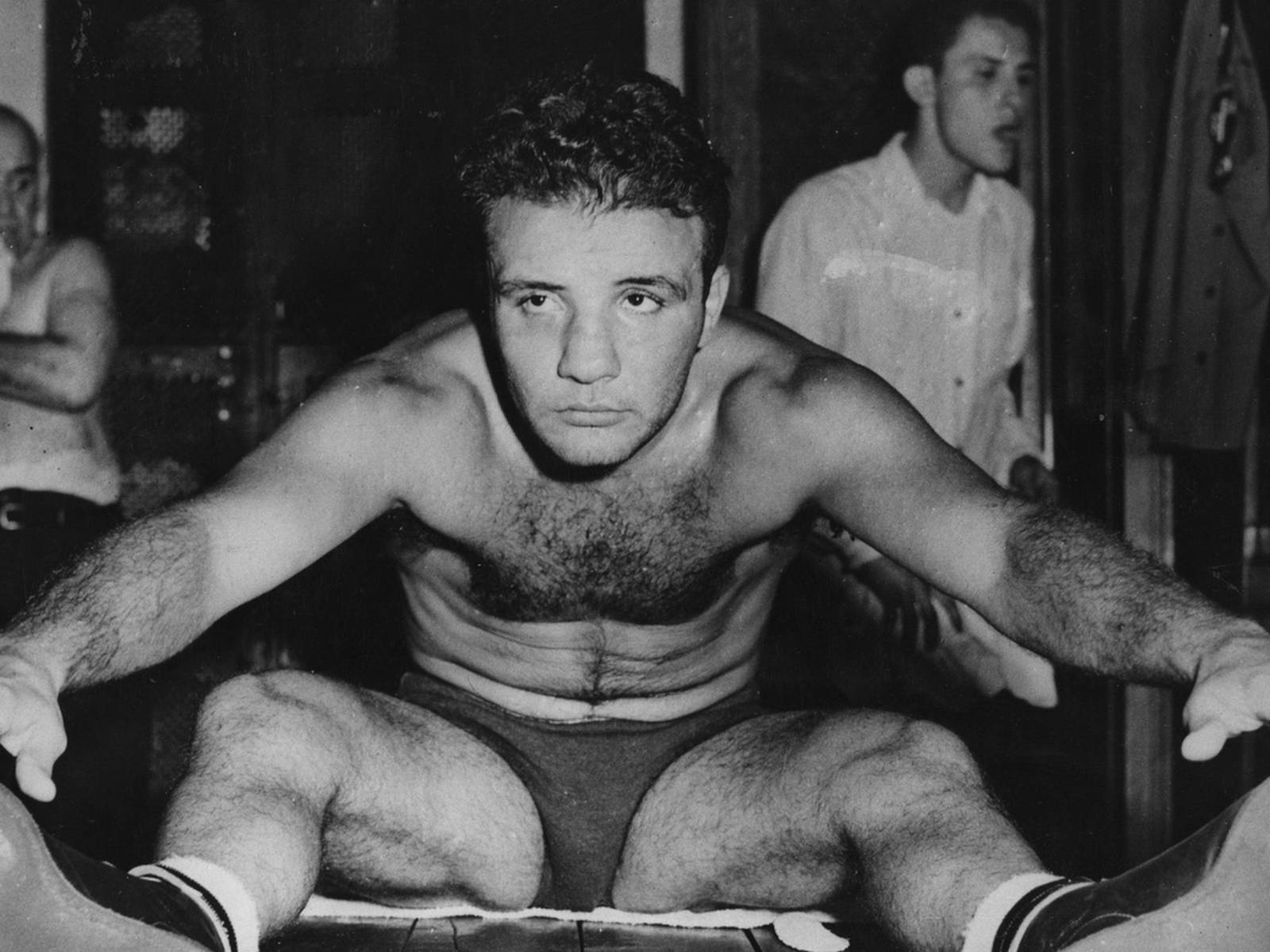 Young Jake Lamotta Working Out Background