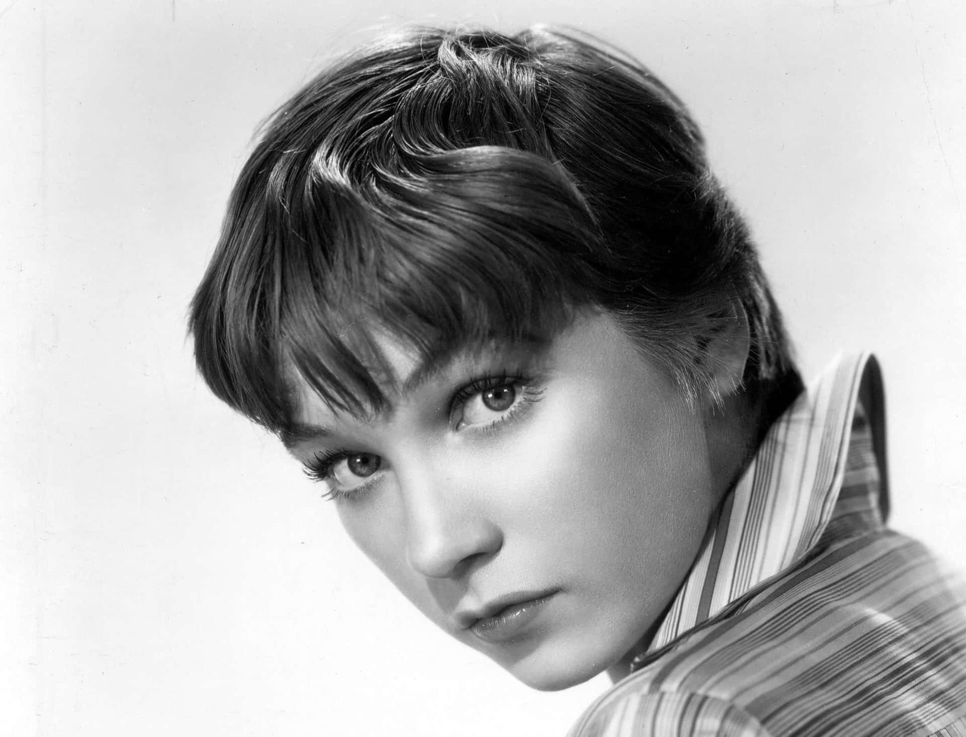 Young Photo Shirley Maclaine Background