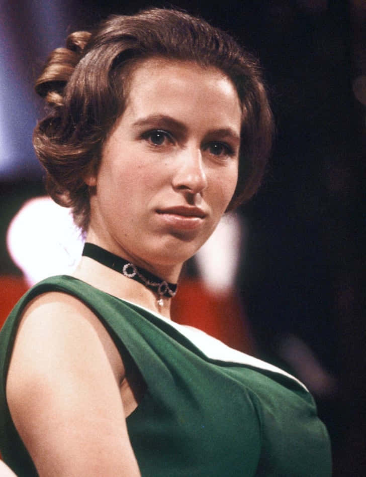 Young Princess Anne In Her Prime Background