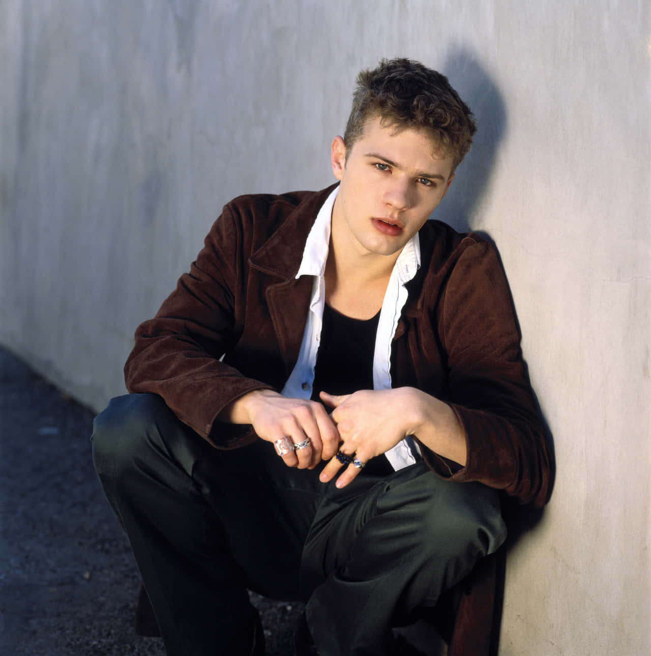 Young Ryan Phillippe Actor Photoshoot Background