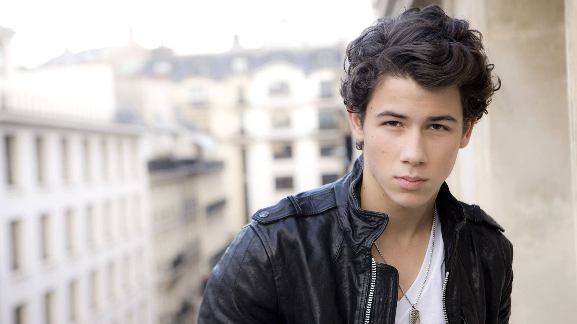 Young Star Nick Jonas Background