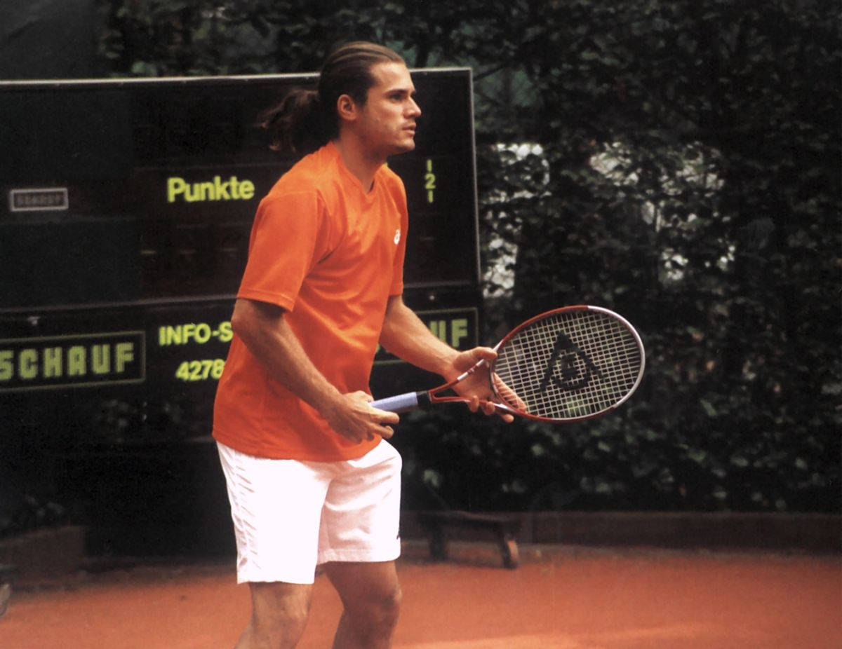 Young Tommy Haas Background