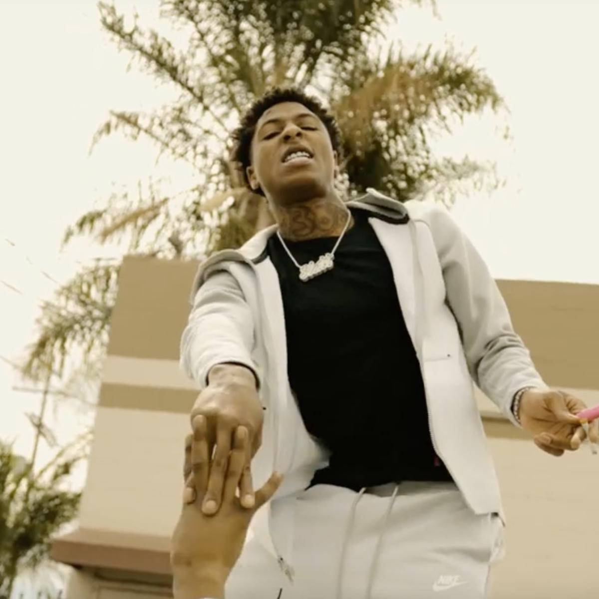 Youngboy Never Broke Again Holding Hand Background