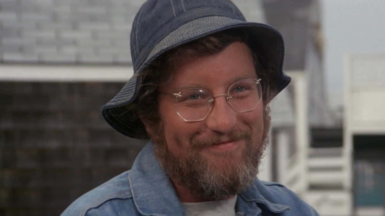 Younger Richard Dreyfuss Background