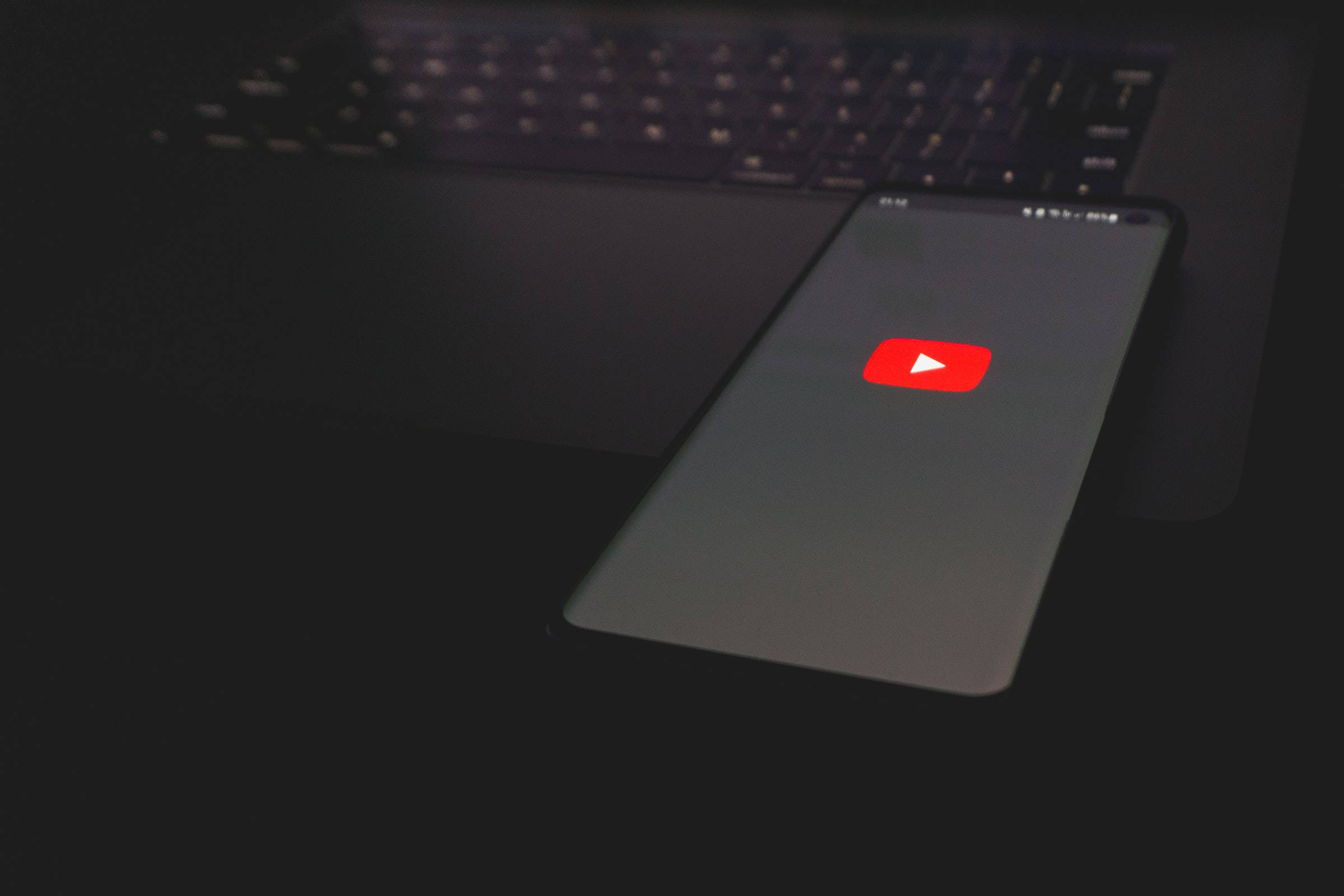 Youtube Cover Application Loading Screen Background