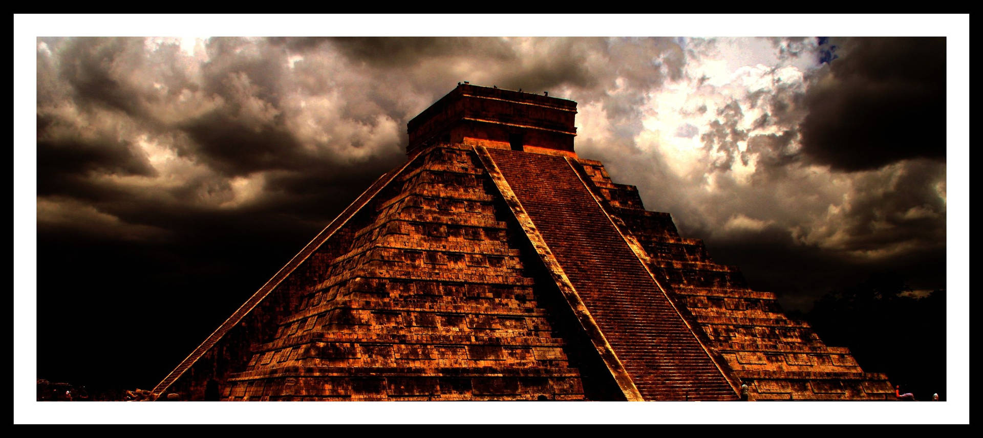 Yucatan El Castillo Poster Background