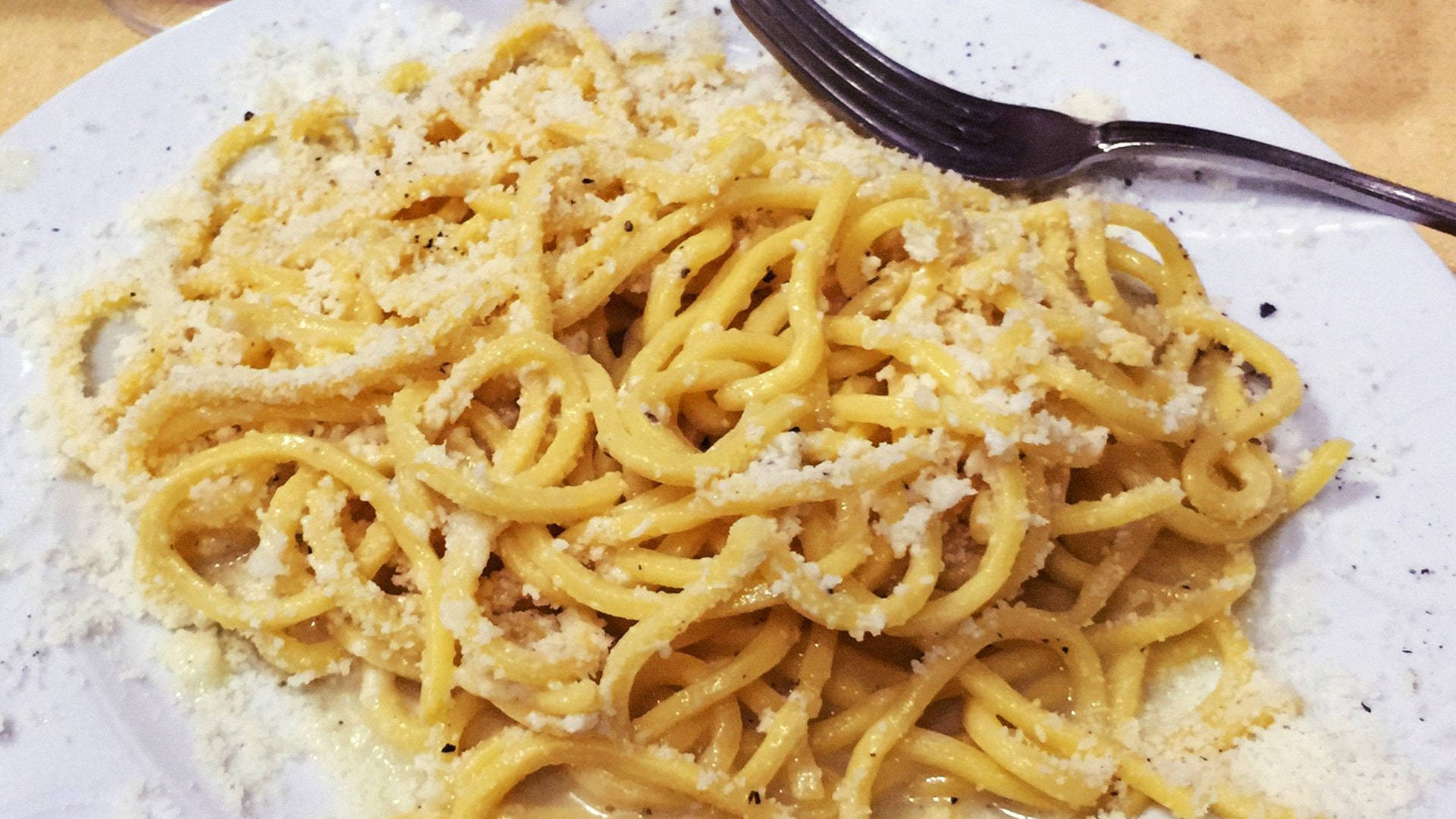 Yummy Cacio E Pepe Background