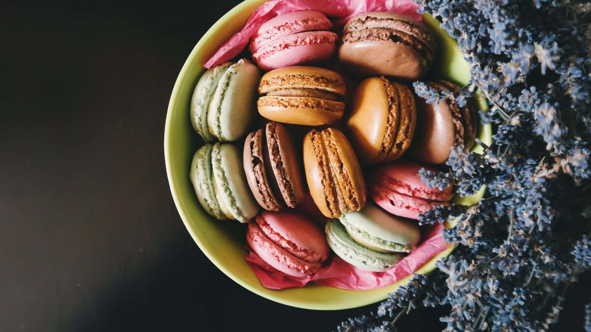 Yummy Macaroons In A Bowl Background
