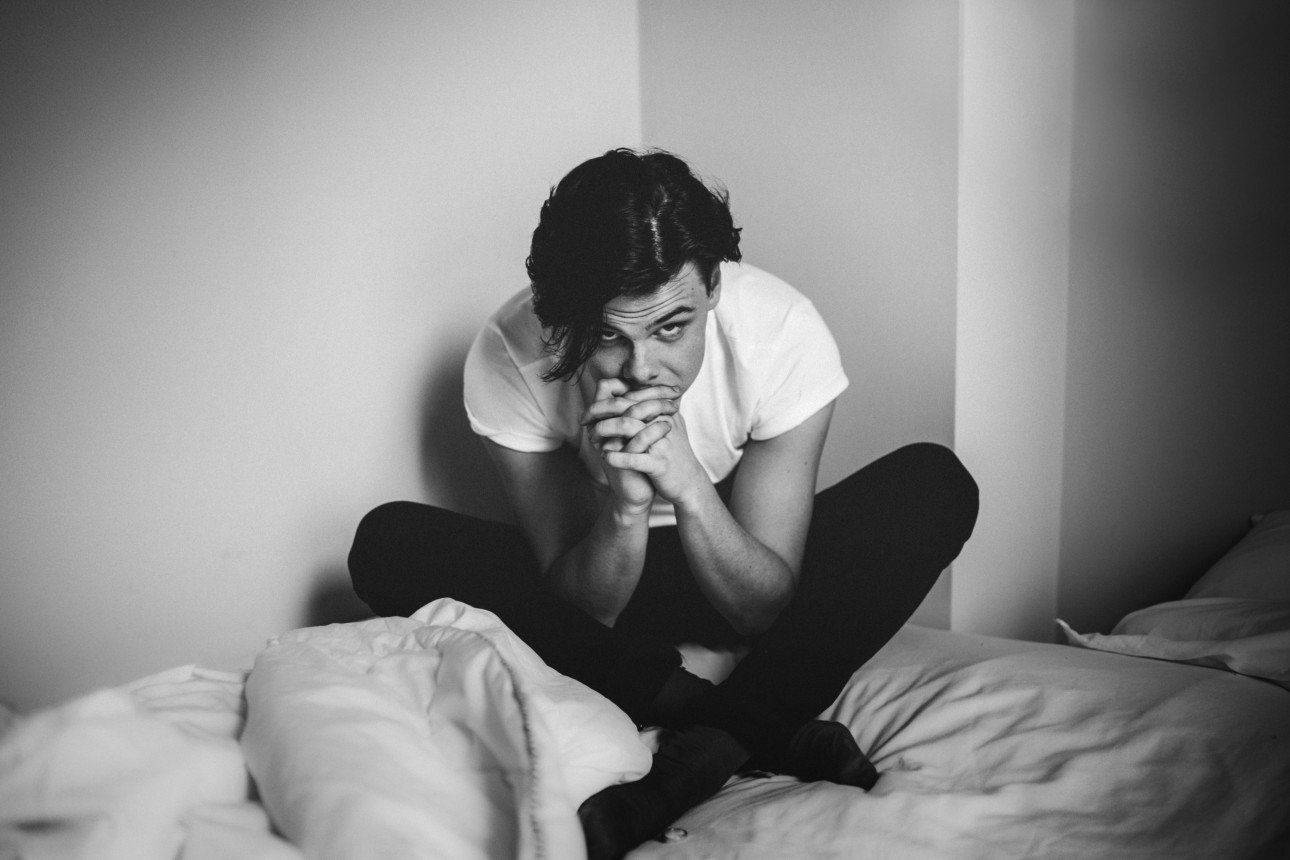 Yungblud In Bed Photoshoot Background