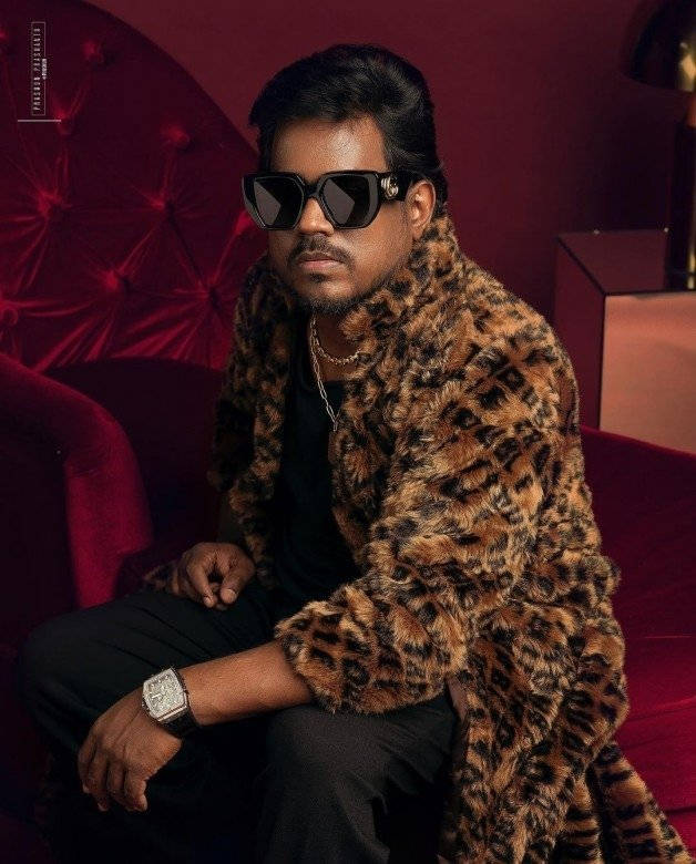 Yuvan Shankar Raja Tiger Fur Clothing