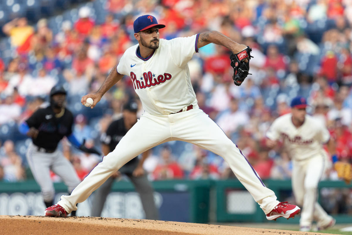 Zach Eflin Throwing A Pitch Background