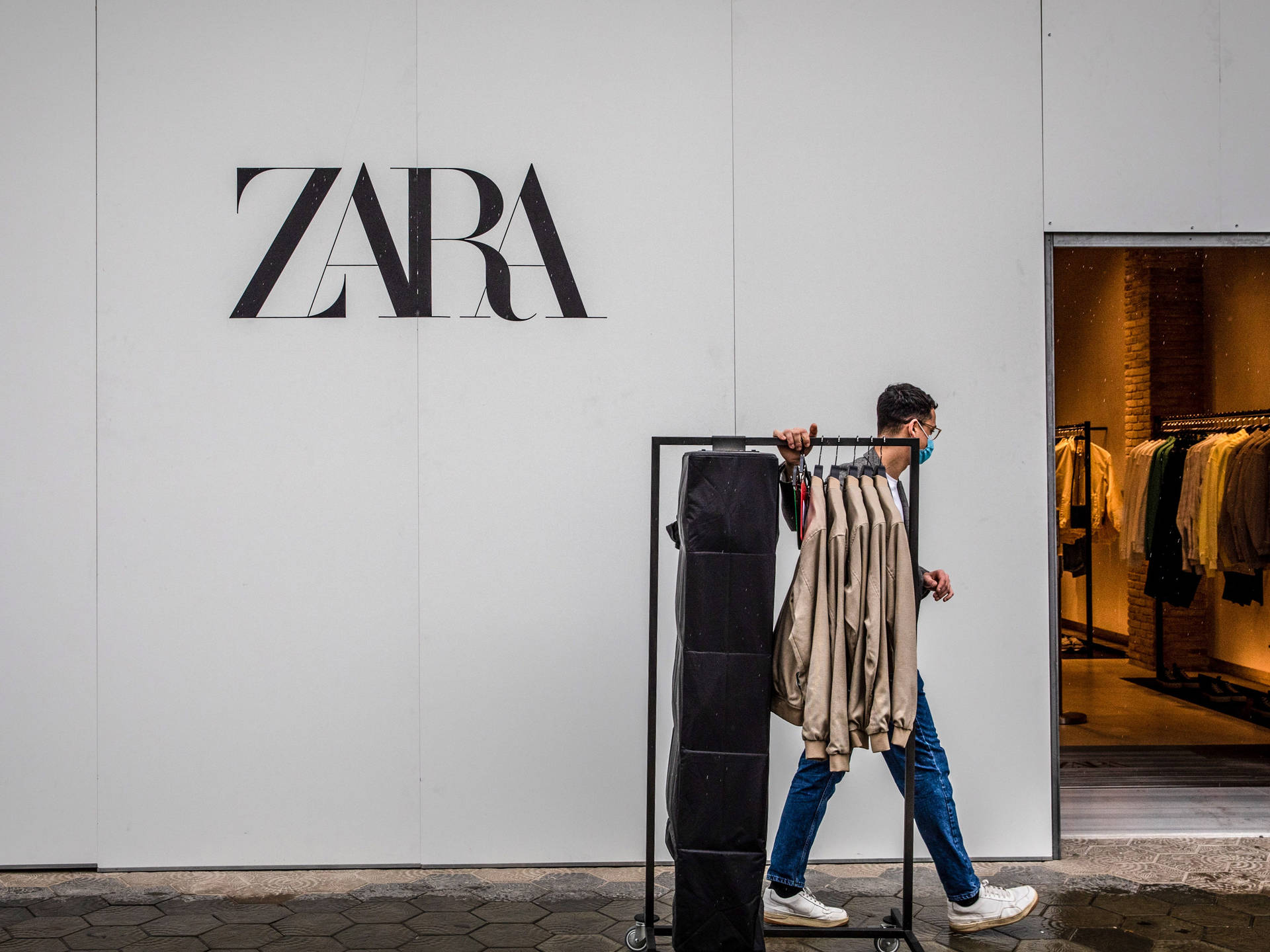 Zara Fashion Chain Store Background