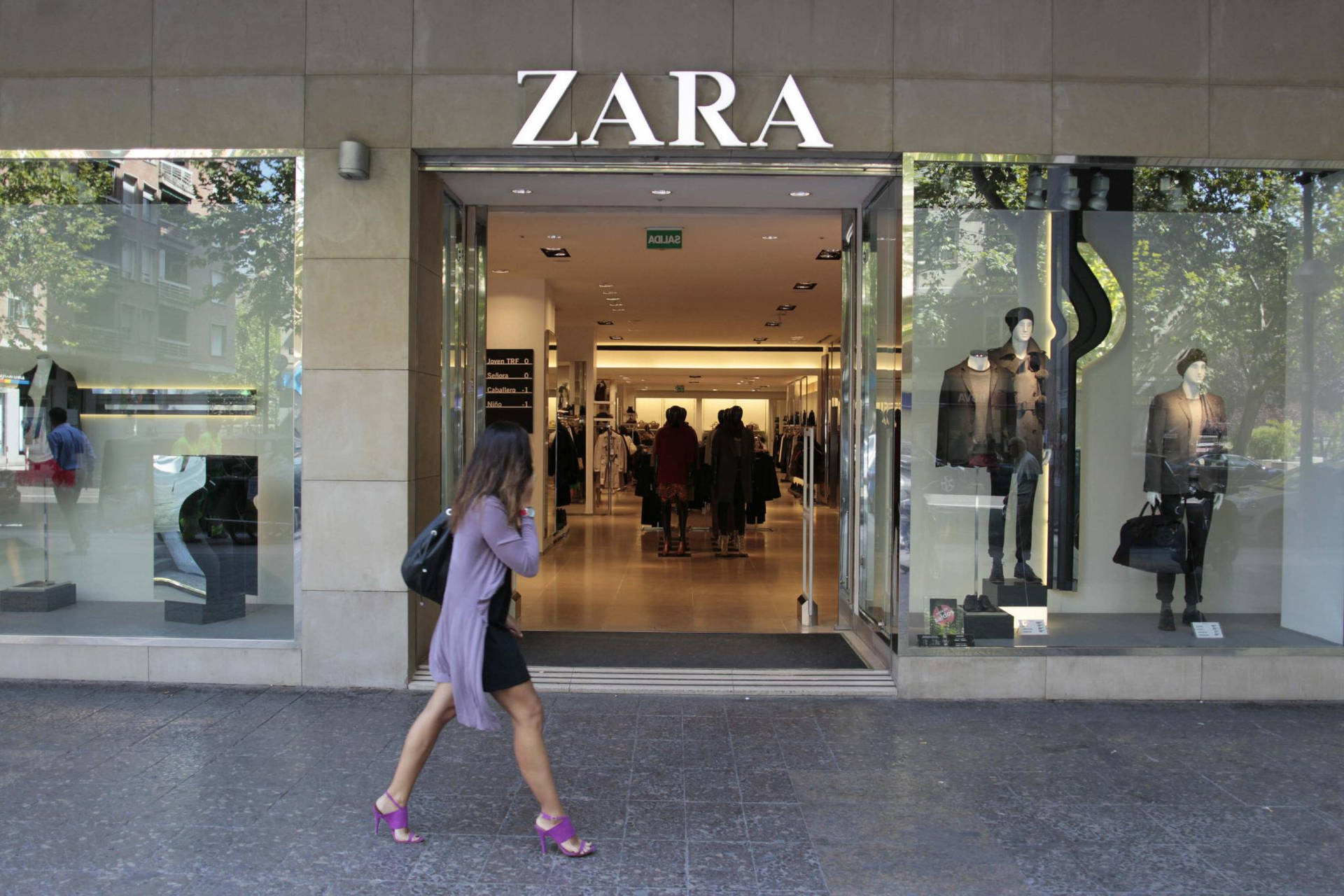 Zara Trendy Fashion Store Background