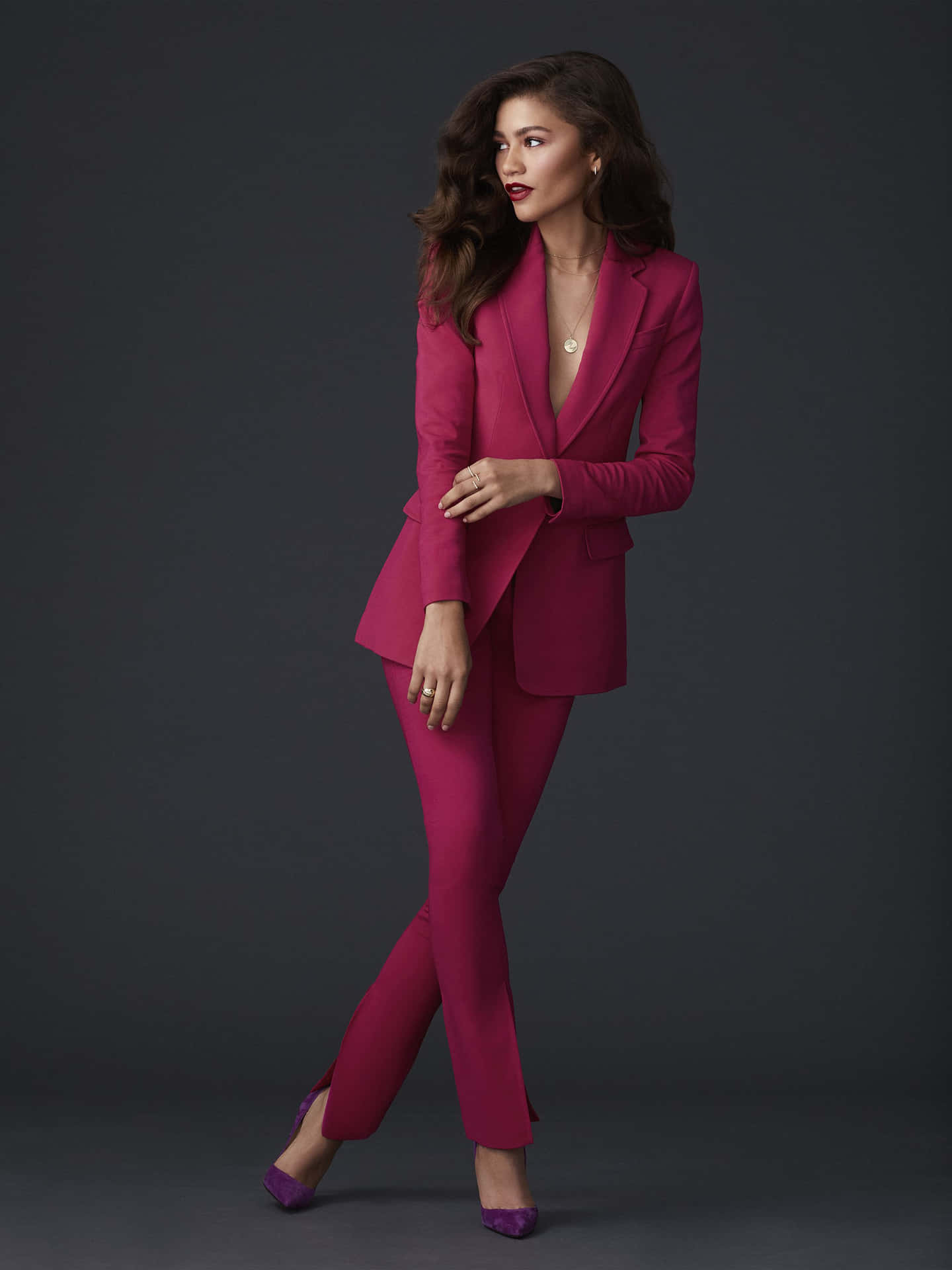 Zendaya Pink Suit Hd Background