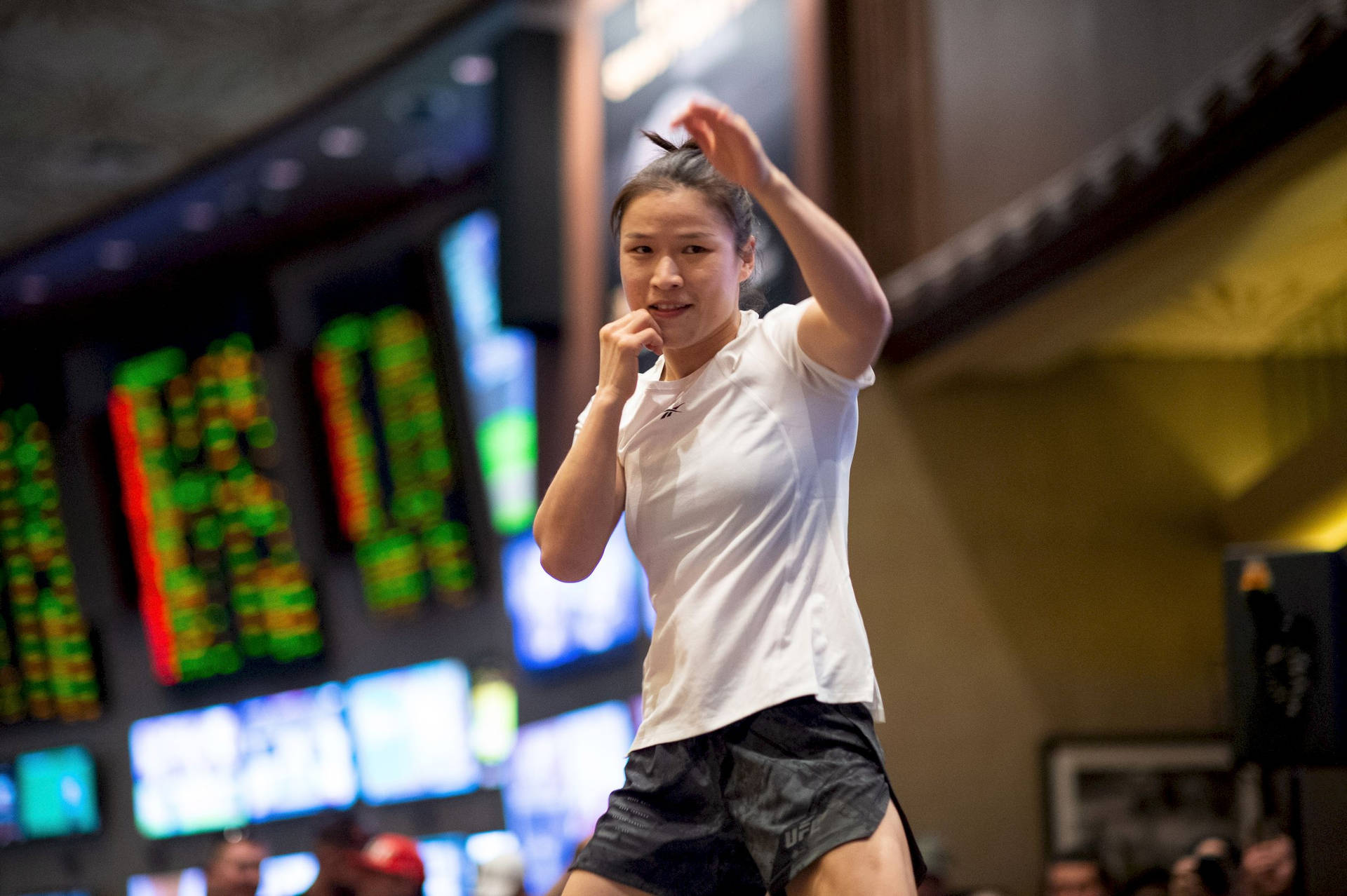 Zhang Weili Training During Training Background